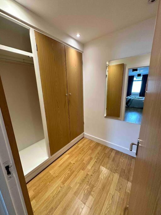Апартаменты Bright And Cosy 1 Bed Flat Next To Tower Bridge Лондон Экстерьер фото